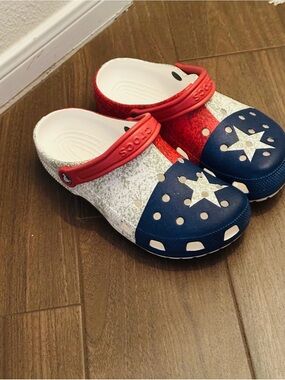 CROCS Kids Red White Blue Star Slip-On Clogs with Strap
